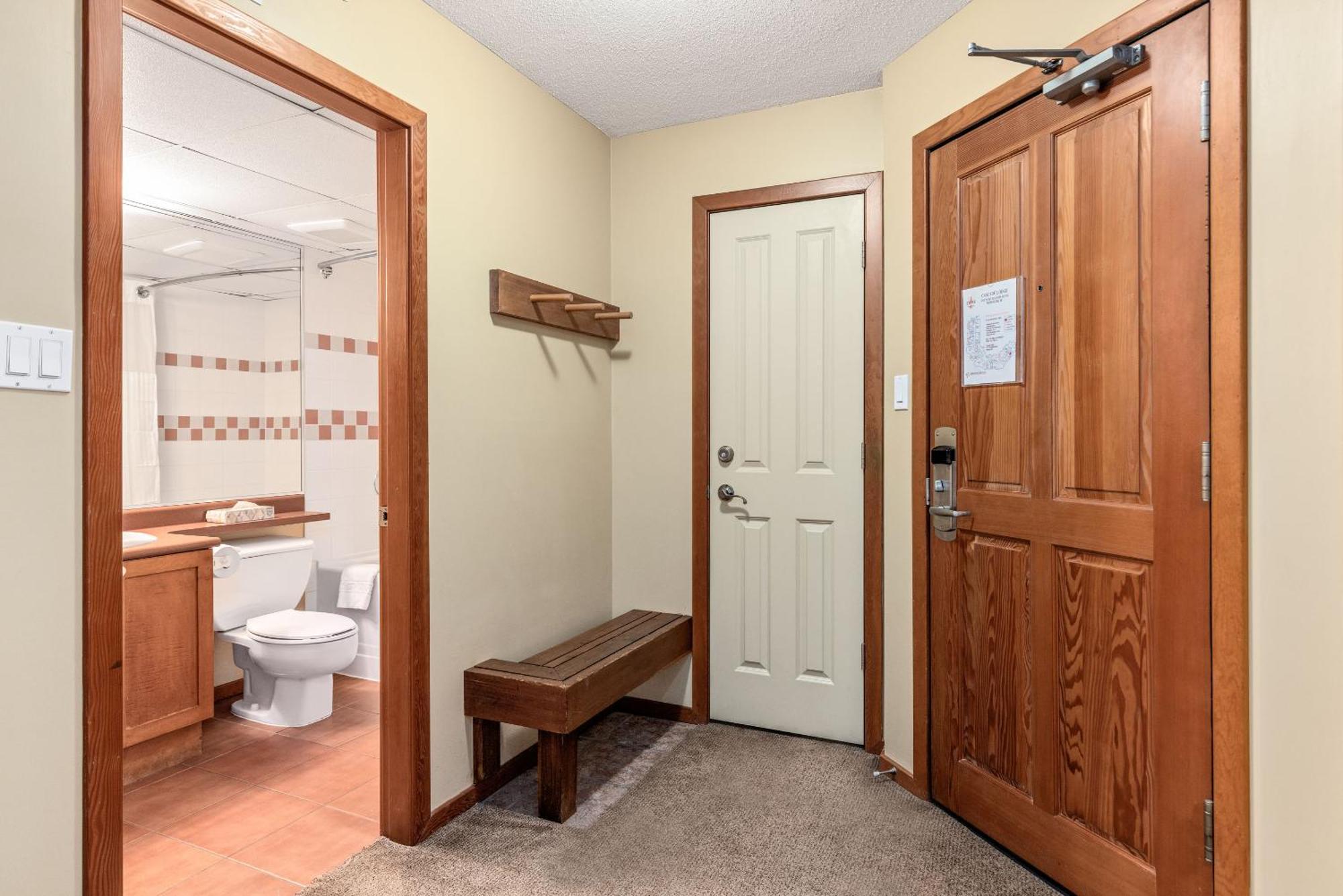 Spring Summer Special Cascade Lodge Suite Wifi 2 Hot Tubs Pool Gym Sauna Ski & Bike Storage Room Whistler Exteriör bild