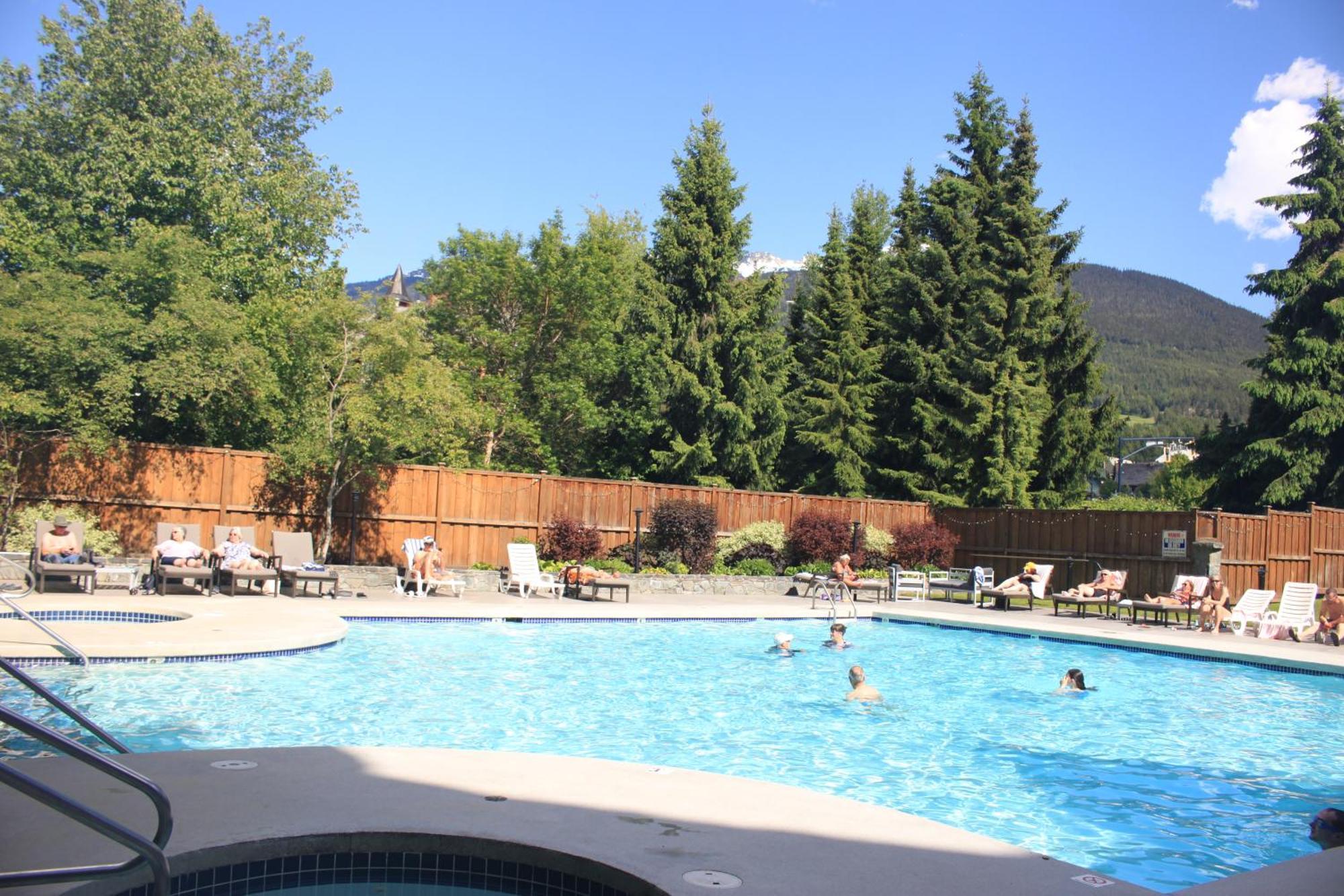 Spring Summer Special Cascade Lodge Suite Wifi 2 Hot Tubs Pool Gym Sauna Ski & Bike Storage Room Whistler Exteriör bild
